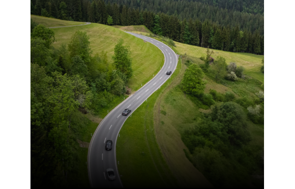 Gagnez l'une des 2 places pour le circuit culinaire Mercedes-Benz au bord du lac des Quatre-Cantons, avec nuitée
