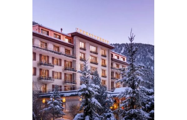 Gagnez une nuitée pour deux au Grand Hôtel Zermatterhof à Zermatt, un four à raclette, une demi meule de raclette AOP...